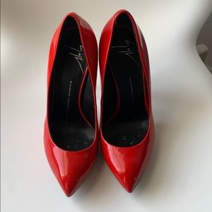 📣SALE Giuseppe Zanotti Desing Pumps!!